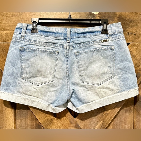 EUC Like New KanCan Light Wash Cuffed Denim Shorts - Picture 6 of 14